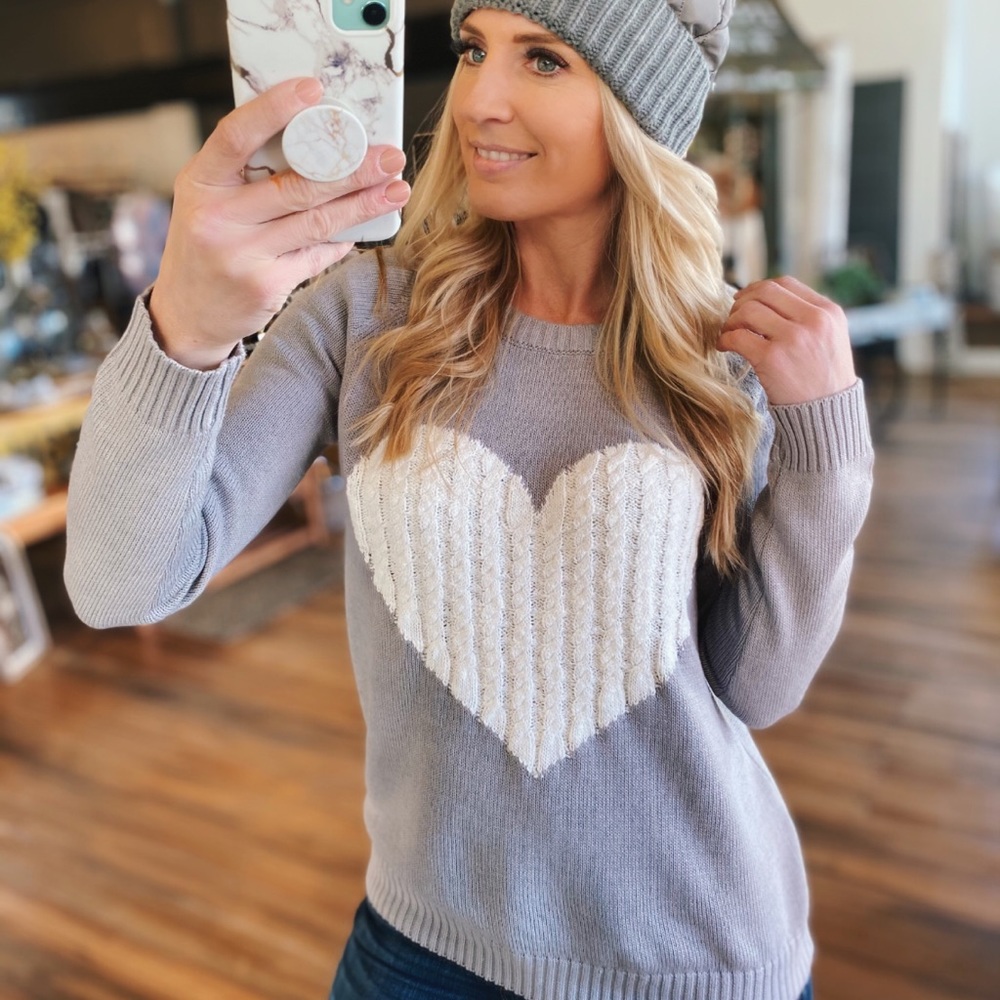 ✨RESTOCKED✨SO MUCH LOVE SWEATER-GREY - Picture 5 of 5